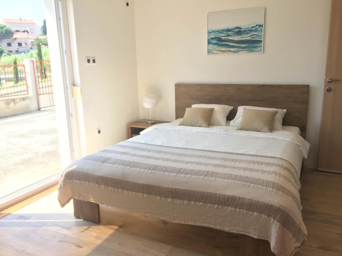 Elysium Apartment พูลา ภายนอก รูปภาพ